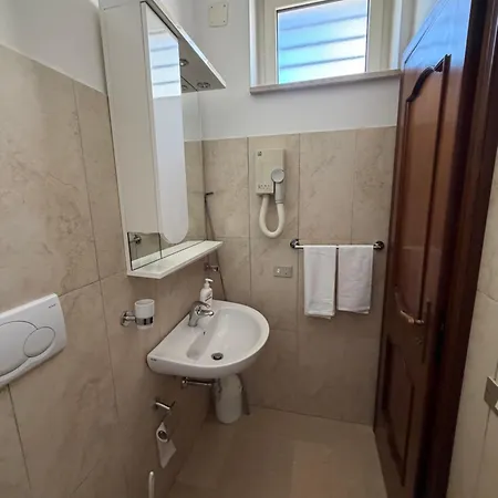 Konukevi Augusta 3*